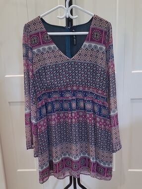 Design Lab Lord & Taylor Navy and Magenta V-Neck Boho Dress